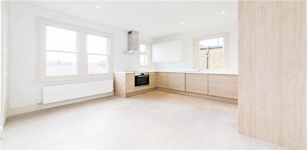 			3 Bedroom, 1 bath, 1 reception Flat			 Castellain Road, MAIDA VALE